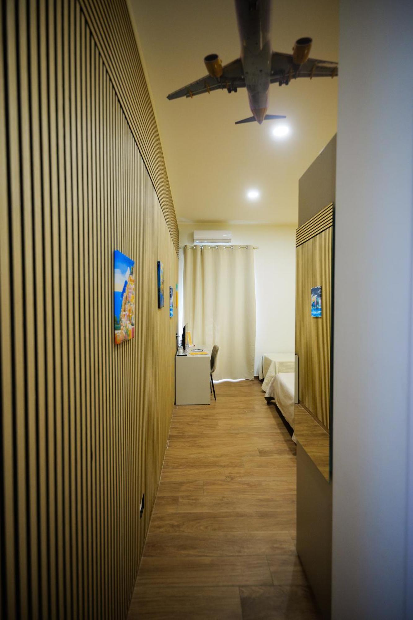 Terminal 1 Guest House Napoli Bagian luar foto