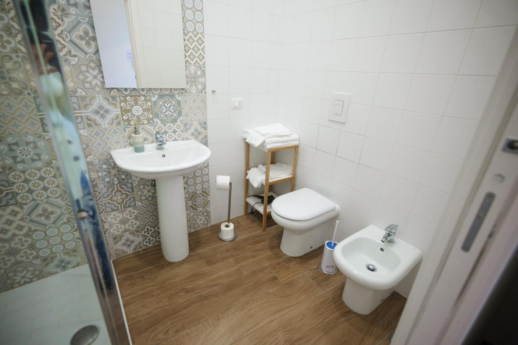 Terminal 1 Guest House Napoli Bagian luar foto